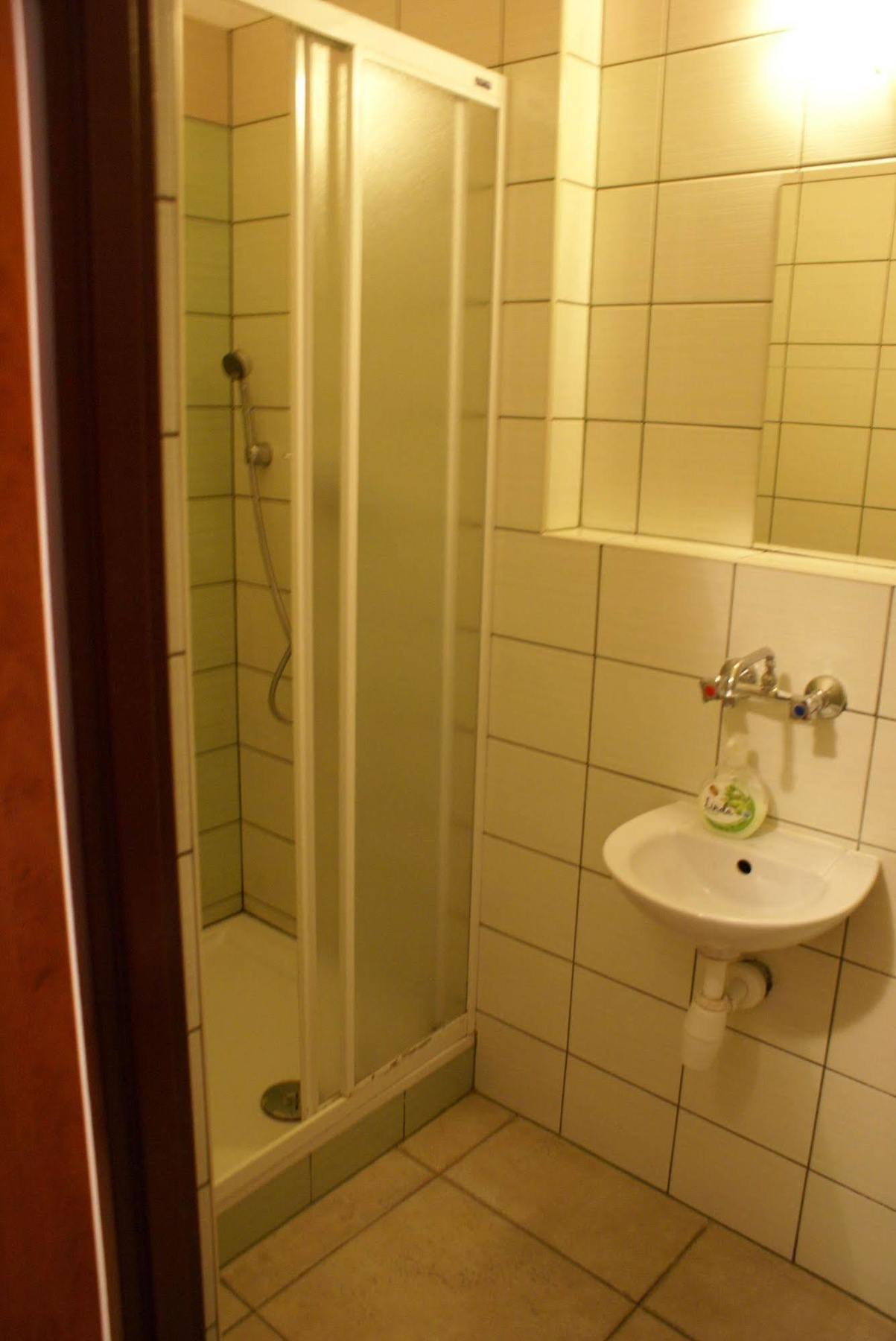 Frolic Goats Hostel Poznan Dış mekan fotoğraf